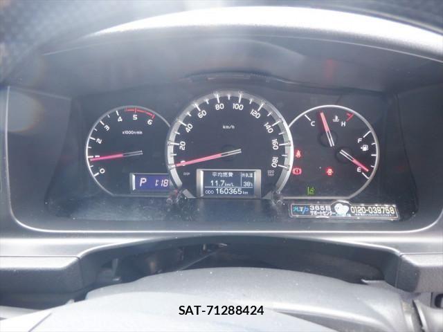 Toyota HIACE VAN 2017-12 8563852-11
