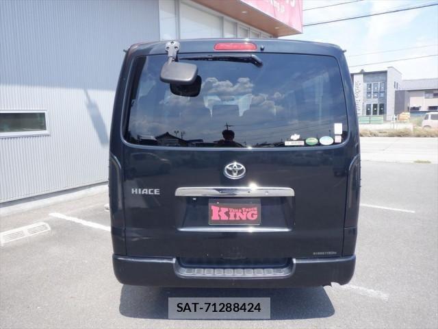 Toyota HIACE VAN 2017-12 8563852-3