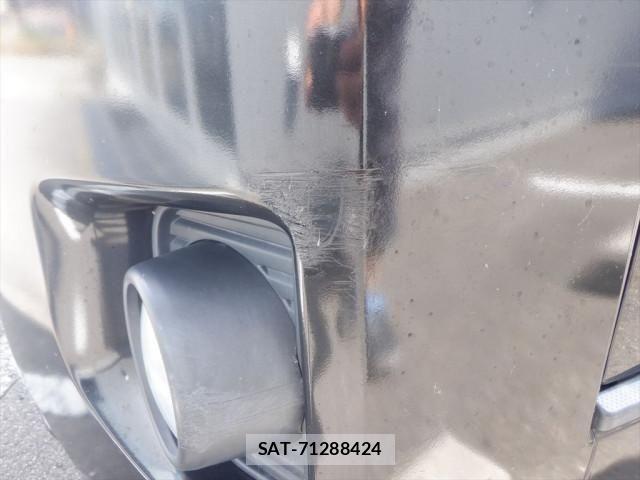 Toyota HIACE VAN 2017-12 8563852-7