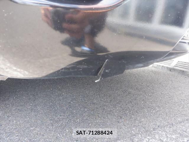 Toyota HIACE VAN 2017-12 8563852-8