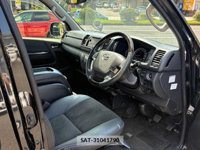 Toyota HIACE VAN 2018-07 8563851-13