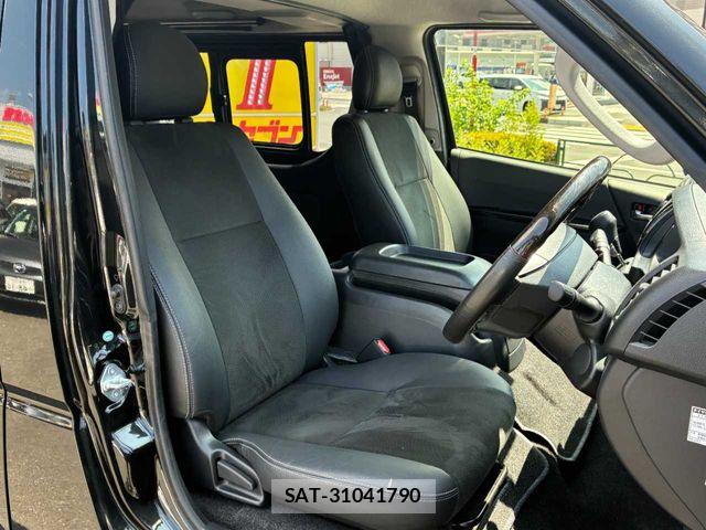 Toyota HIACE VAN 2018-07 8563851-14
