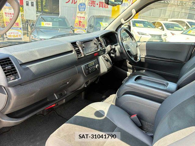 Toyota HIACE VAN 2018-07 8563851-18