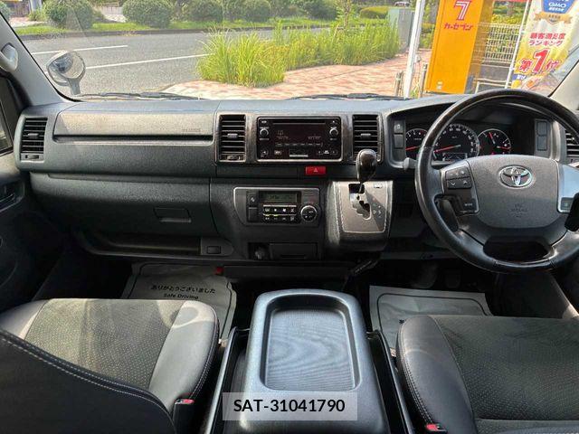Toyota HIACE VAN 2018-07 8563851-1