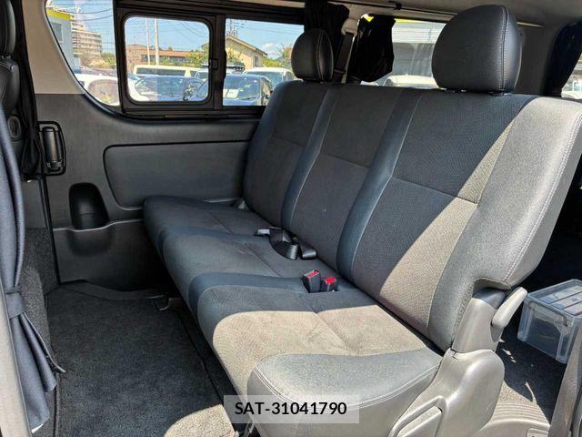 Toyota HIACE VAN 2018-07 8563851-21