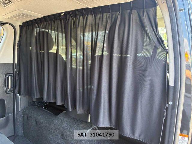 Toyota HIACE VAN 2018-07 8563851-27