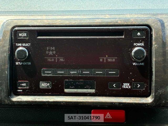 Toyota HIACE VAN 2018-07 8563851-6