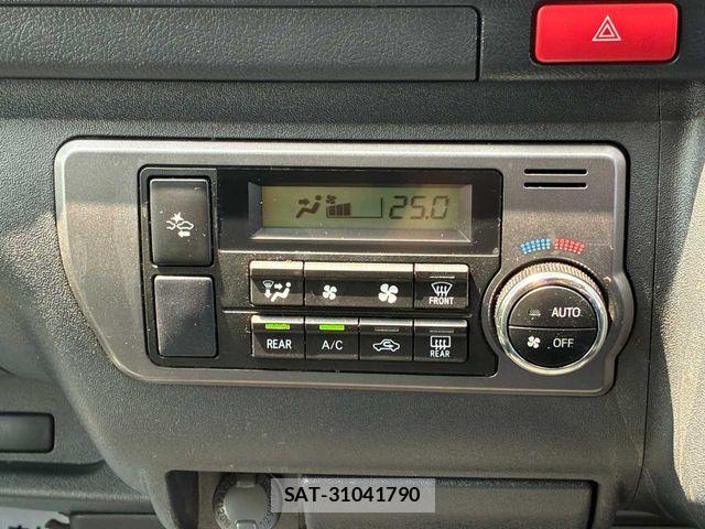 Toyota HIACE VAN 2018-07 8563851-7
