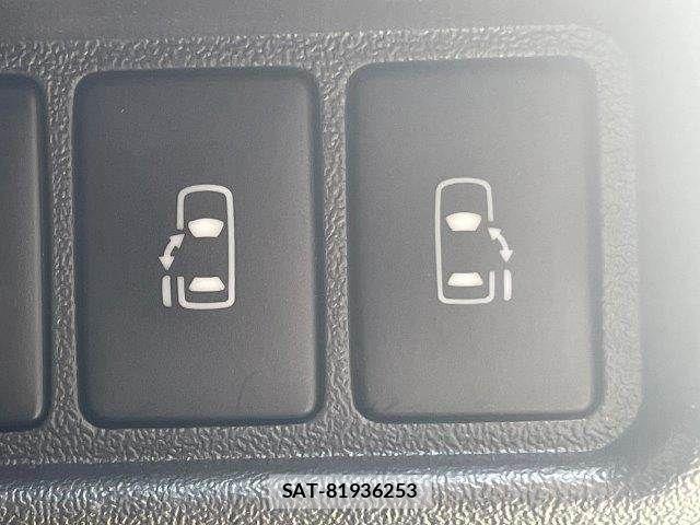 Toyota HIACE VAN 2020-03 8563846-9