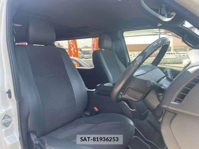 Toyota HIACE VAN 2020-03 8563846-10