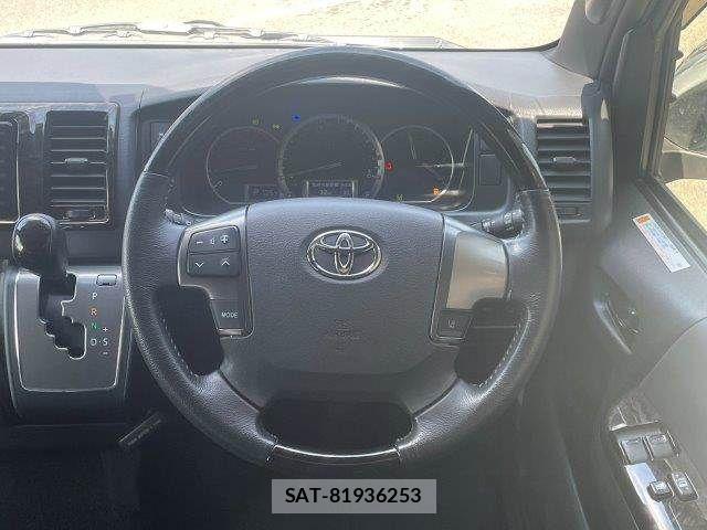 Toyota HIACE VAN 2020-03 8563846-14