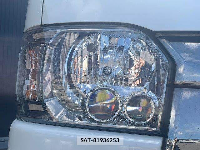 Toyota HIACE VAN 2020-03 8563846-26
