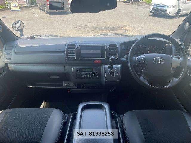 Toyota HIACE VAN 2020-03 8563846-2