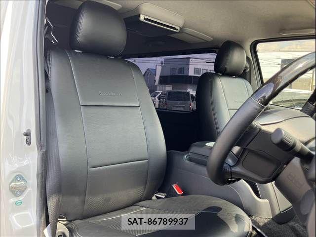 Toyota HIACE VAN 2016-07 8563849-13