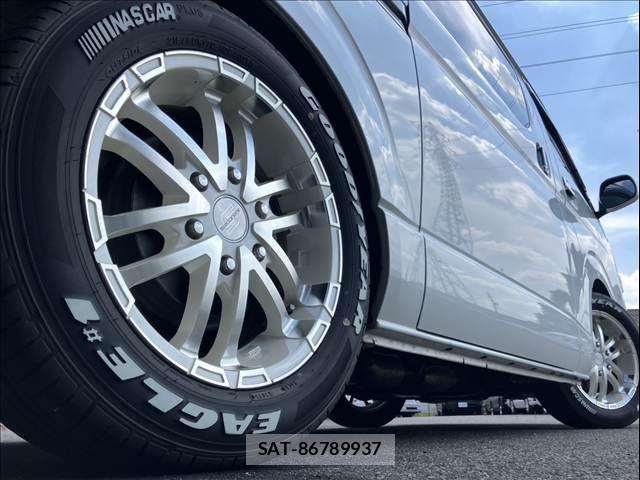 Toyota HIACE VAN 2016-07 8563849-21
