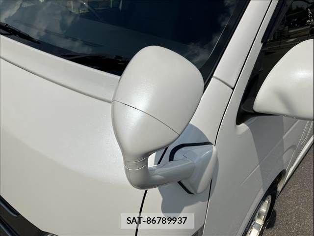 Toyota HIACE VAN 2016-07 8563849-24