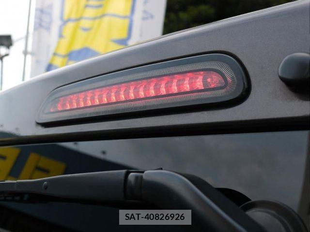 Toyota HIACE VAN 2018-01 8563847-9
