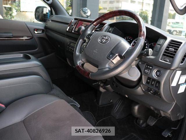 Toyota HIACE VAN 2018-01 8563847-12