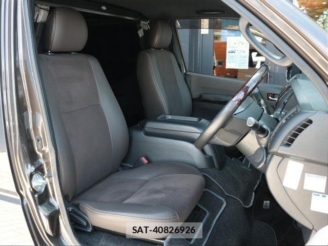 Toyota HIACE VAN 2018-01 8563847-14