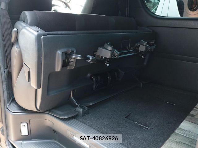 Toyota HIACE VAN 2018-01 8563847-3