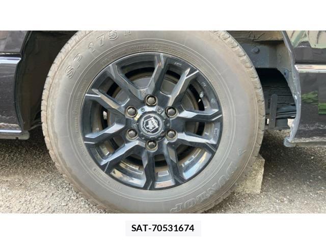 Toyota HIACE VAN 2024-07 8563840-17