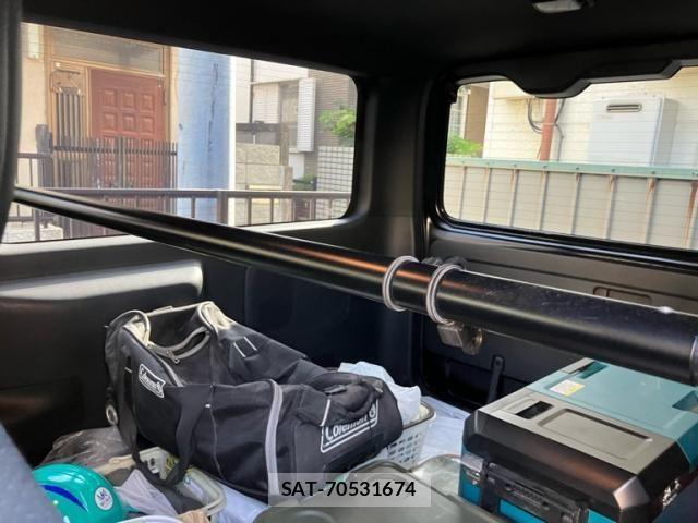 Toyota HIACE VAN 2024-07 8563840-4