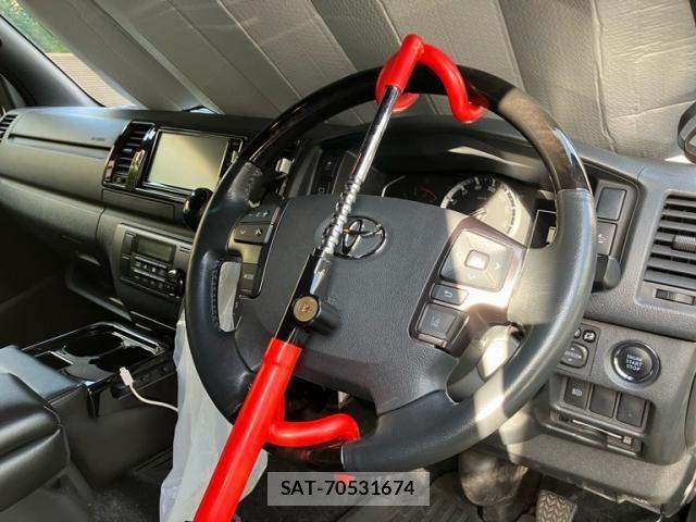 Toyota HIACE VAN 2024-07 8563840-7
