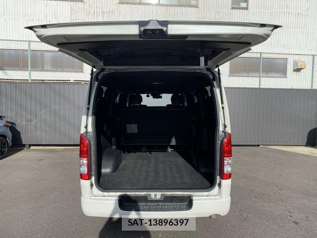 Toyota HIACE VAN 2020-04 8629424-9
