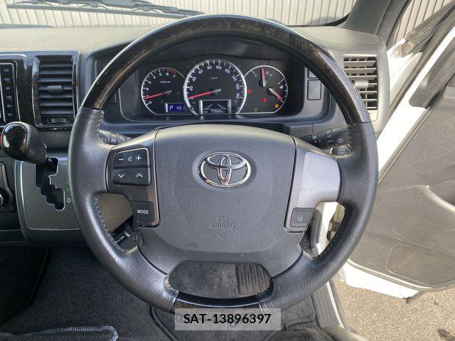 Toyota HIACE VAN 2020-04 8629424-15