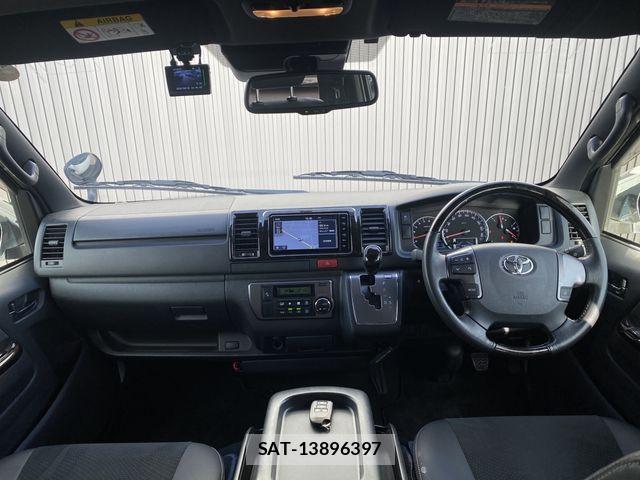 Toyota HIACE VAN 2020-04 8629424-1