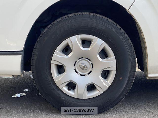 Toyota HIACE VAN 2020-04 8629424-29