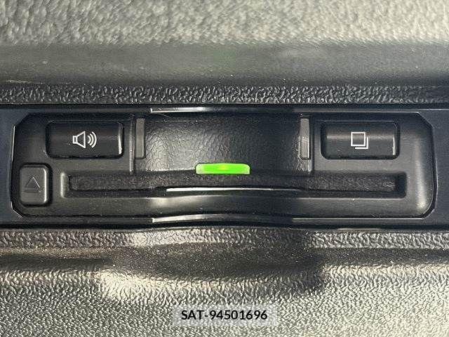 Toyota HIACE VAN 2024-05 8629417-9