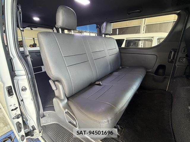 Toyota HIACE VAN 2024-05 8629417-11