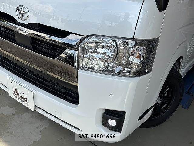 Toyota HIACE VAN 2024-05 8629417-19