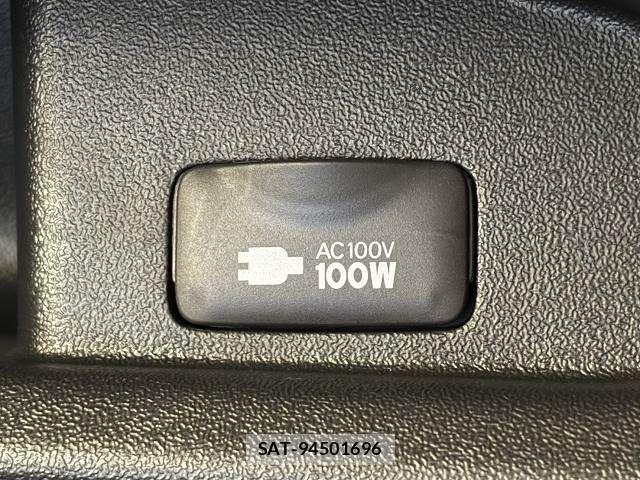 Toyota HIACE VAN 2024-05 8629417-8