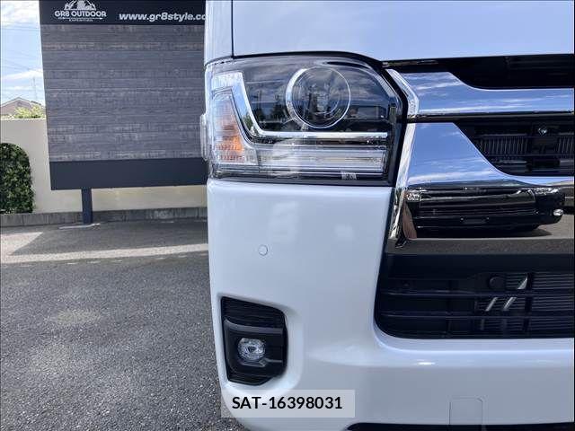 Toyota HIACE VAN 2026-05 8629404-9