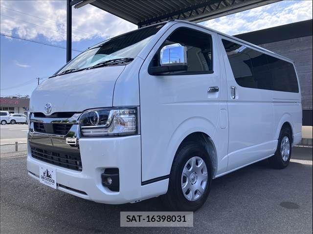 Toyota HIACE VAN 2026-05 8629404-11