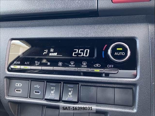 Toyota HIACE VAN 2026-05 8629404-18
