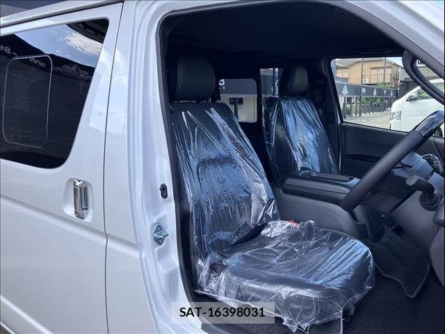 Toyota HIACE VAN 2026-05 8629404-6