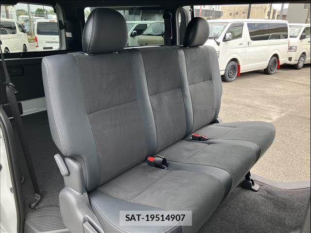 Toyota HIACE VAN 2026-07 8629414-14