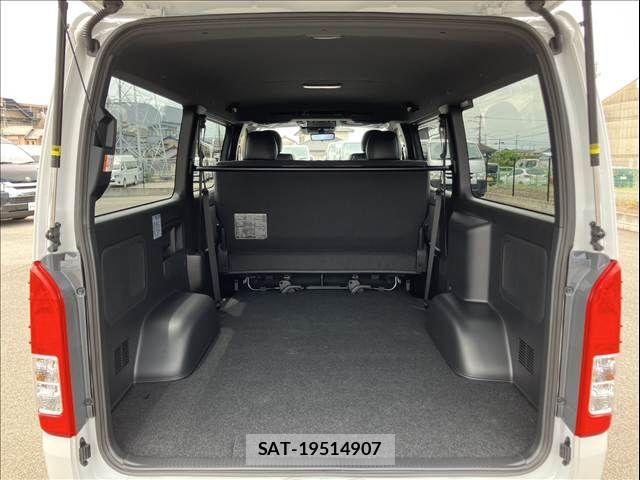 Toyota HIACE VAN 2026-07 8629414-15