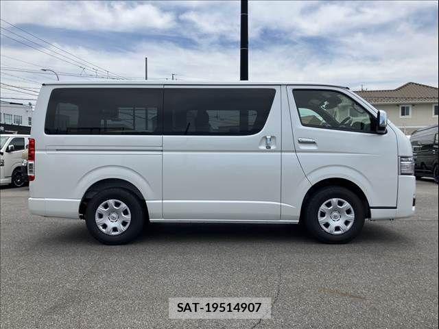 Toyota HIACE VAN 2026-07 8629414-18