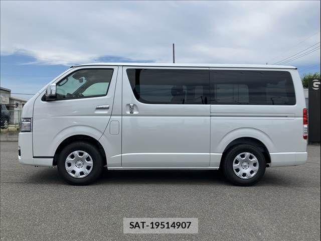 Toyota HIACE VAN 2026-07 8629414-19