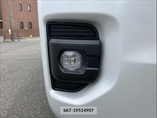 Toyota HIACE VAN 2026-07 8629414-23