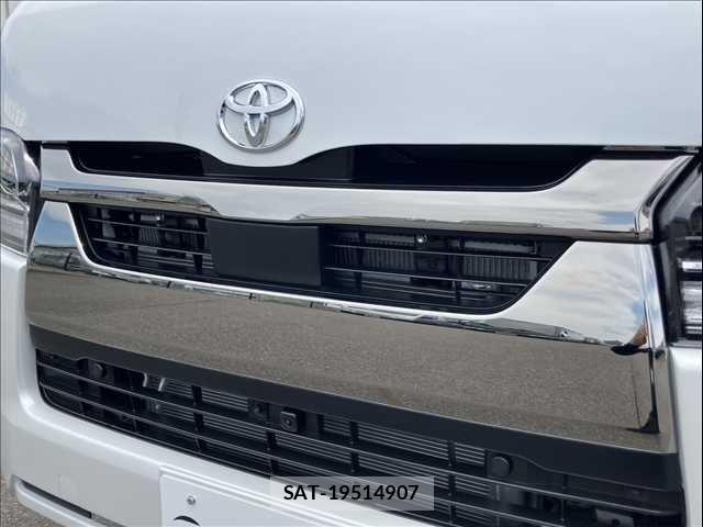Toyota HIACE VAN 2026-07 8629414-24