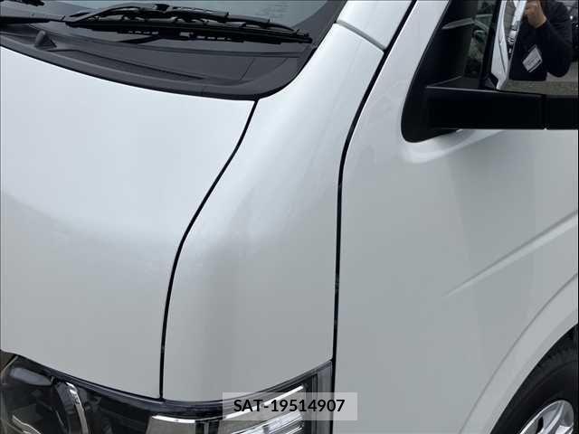 Toyota HIACE VAN 2026-07 8629414-26
