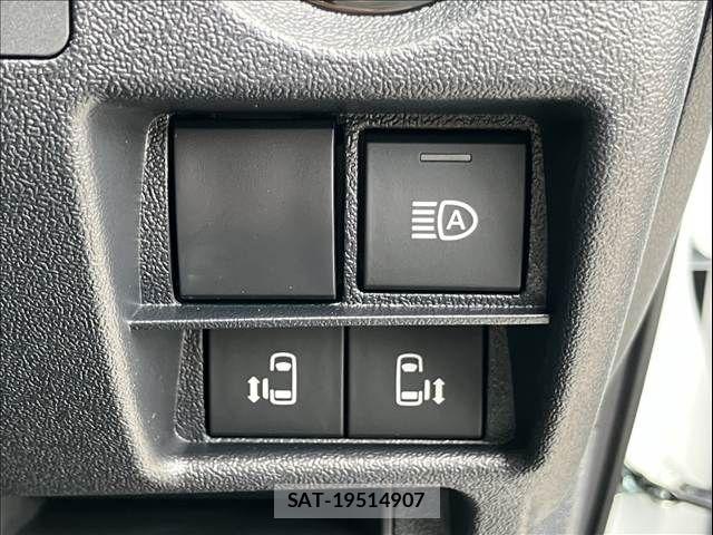 Toyota HIACE VAN 2026-07 8629414-3