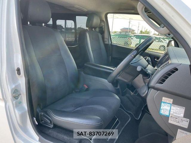 Toyota HIACE VAN 2017-05 8629423-9