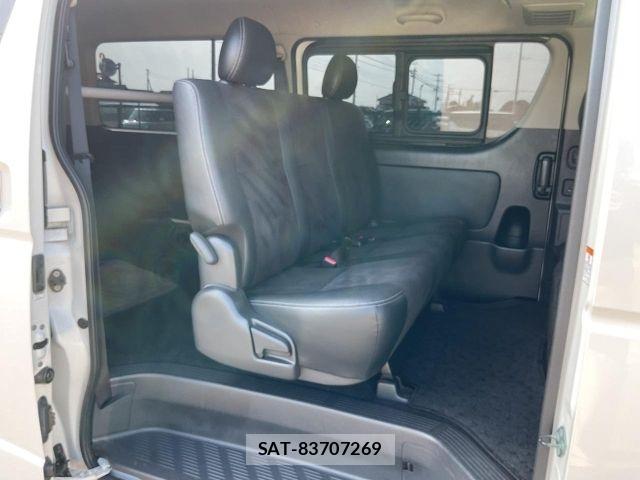 Toyota HIACE VAN 2017-05 8629423-11