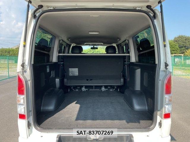 Toyota HIACE VAN 2017-05 8629423-13